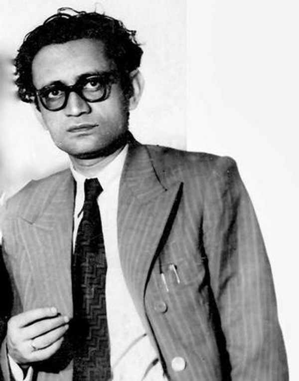 Saadat Hasan Manto Wiki, Age, Family, Wife, Death, Biography & More