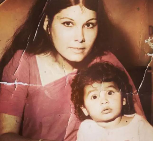 An old picture of Kiran Bhatt and Pooja Bhatt