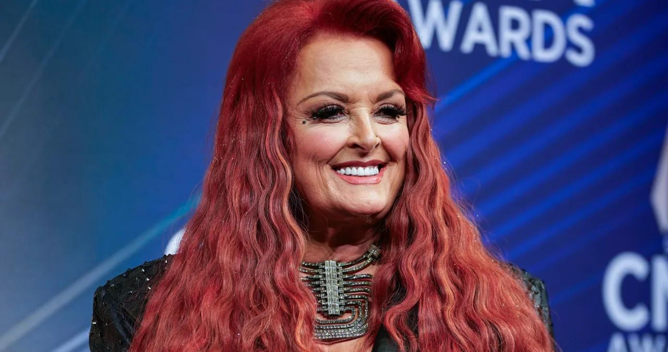 What Was Wrong With Wynonna Judd At CMM Awards